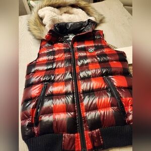 American Eagle Quilted Hooded Vest Never Used Small